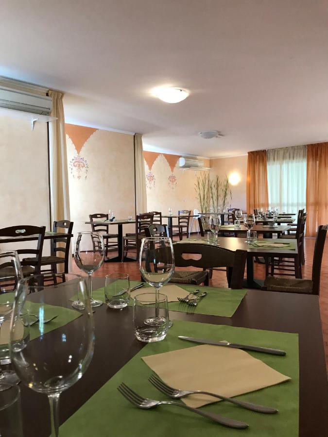 Albergo Villa Angela Тосколано-Мадерно Экстерьер фото